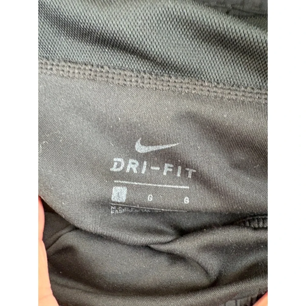 Nike Dri-FIT Women Black Running Shorts Zipper Pocket AJ4713-010 Size L
